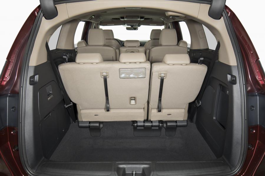 Багажник Honda Odyssey 2017 года  (фото 106 из 160)